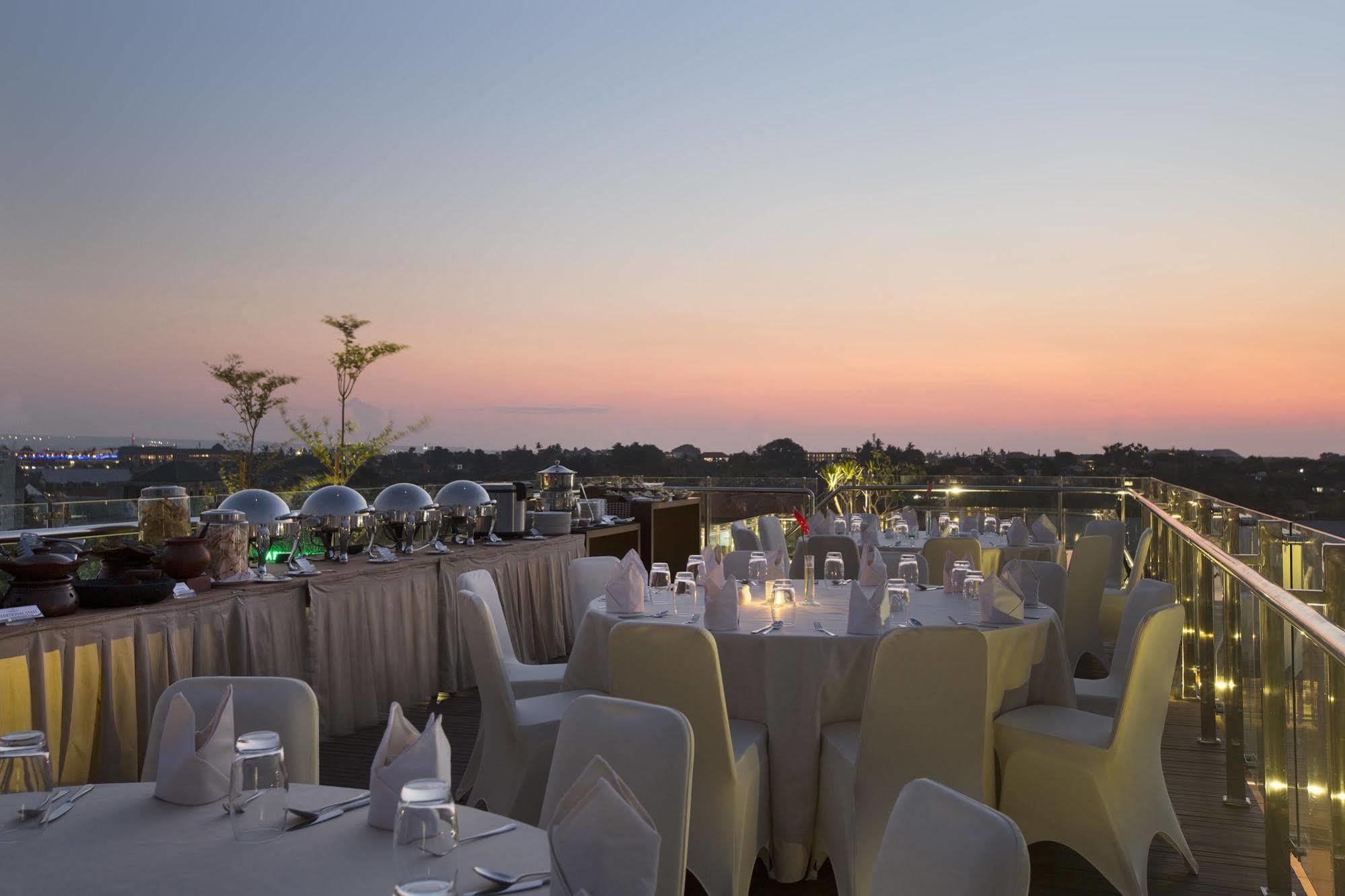 Hotel Santika Seminyak Ngoại thất bức ảnh